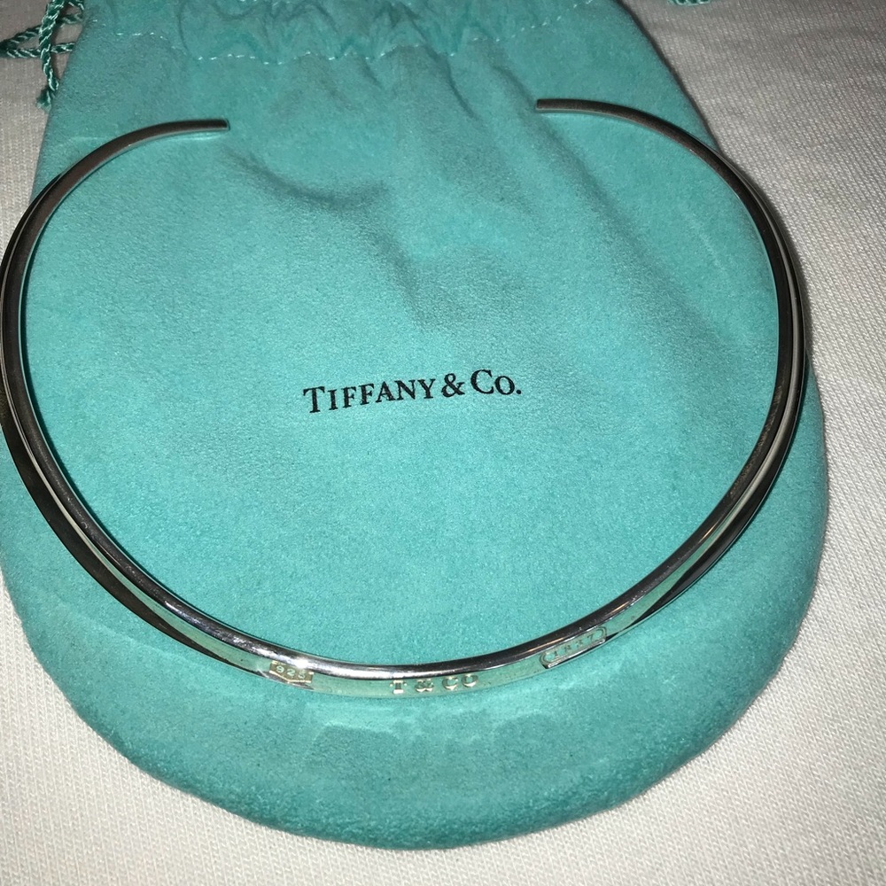 •Tiffany & Co choker•